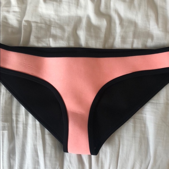 Bathing suit set - Picture 4 of 6